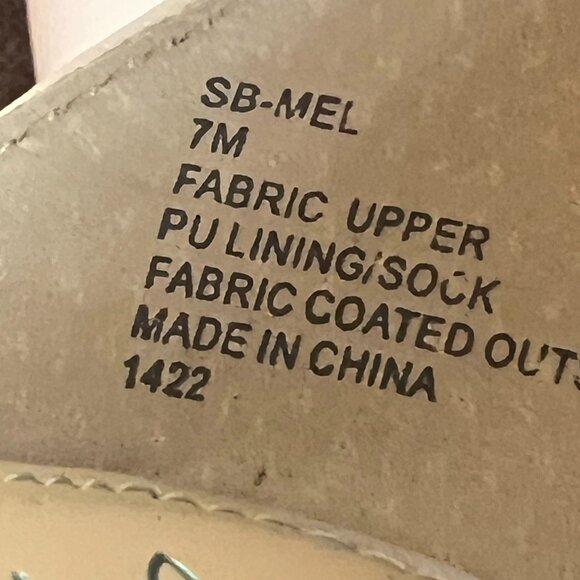 Betsey Johnson Womens Size 7 Ivory White Satin Jewel Dress Sandals Heels Shoes - Picture 13 of 13